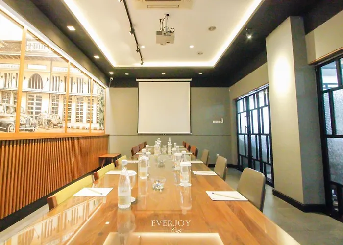 Ivory Hotel Bandung