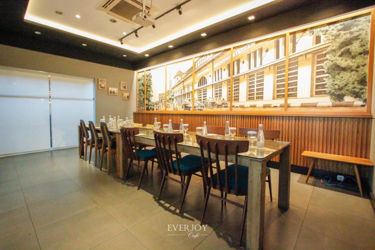 Ivory Hotel Bandung